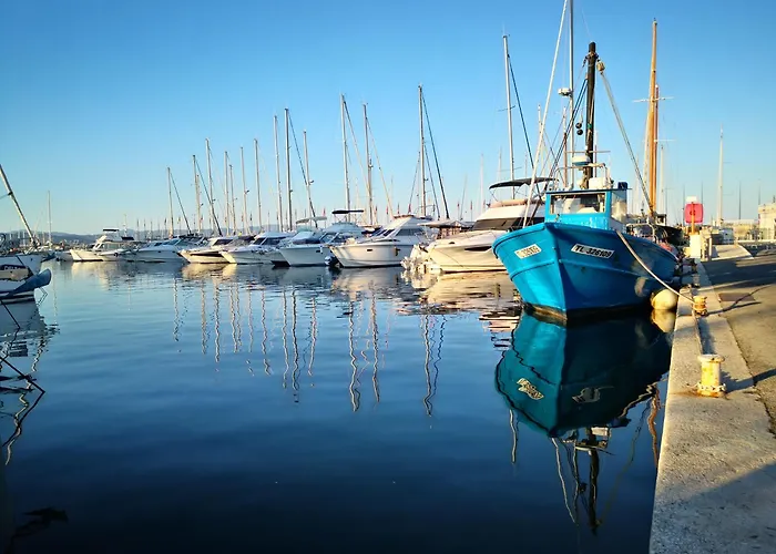 Duplex Hyeres Port